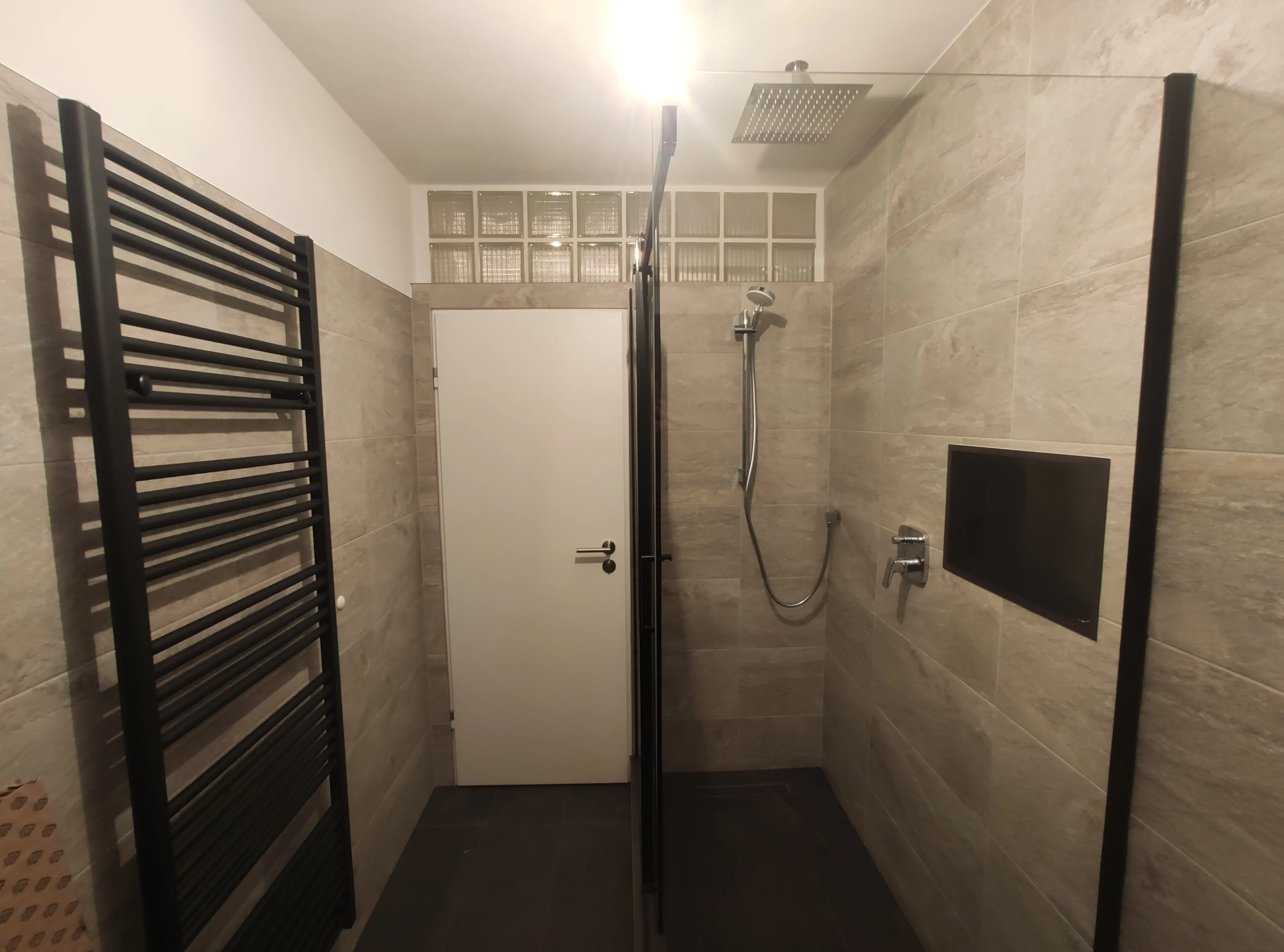 Geräumige 3,5-Zimmer-Wohnung mit 2 Balkonen